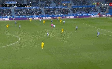 开云下载-【西甲】弗伦基·德容献绝杀 巴萨客场1比0阿拉维斯